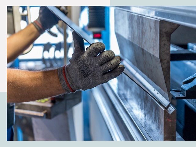 Гибка металла в Дагестанских Огнях